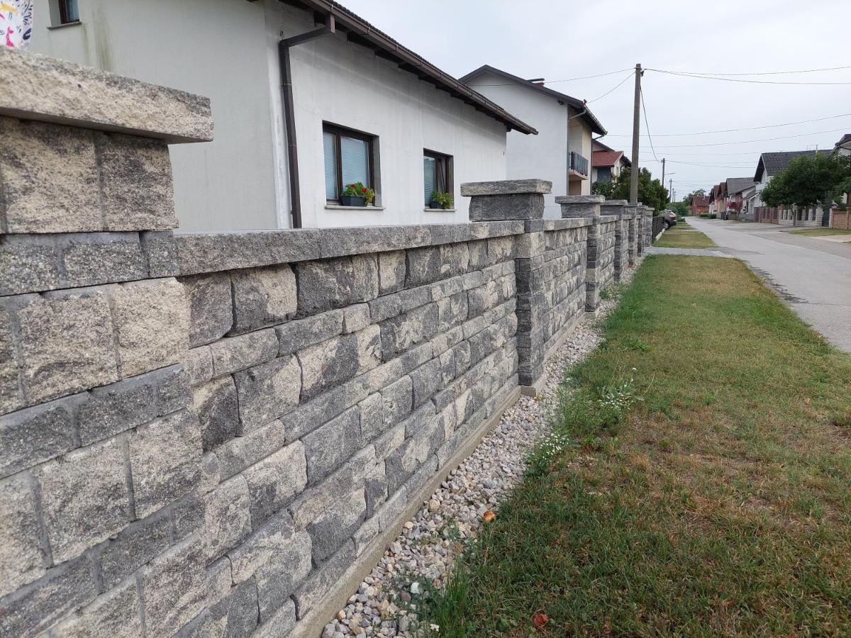 Suite Elena Nedelisce Exterior photo