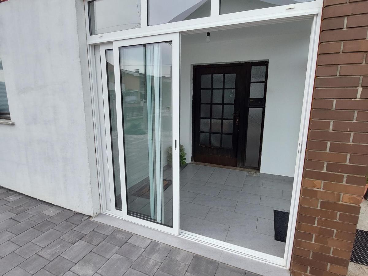 Suite Elena Nedelisce Exterior photo