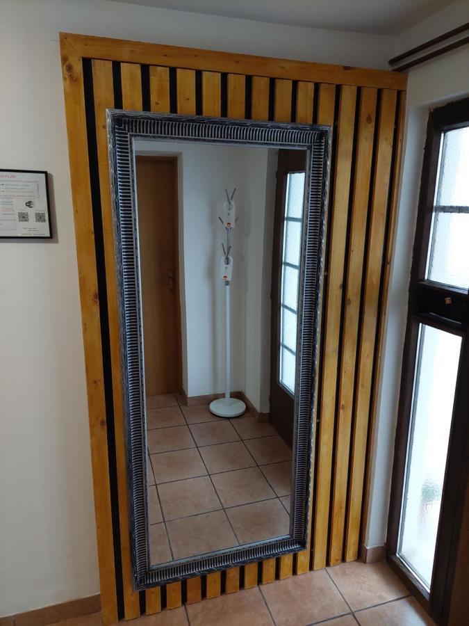 Suite Elena Nedelisce Exterior photo